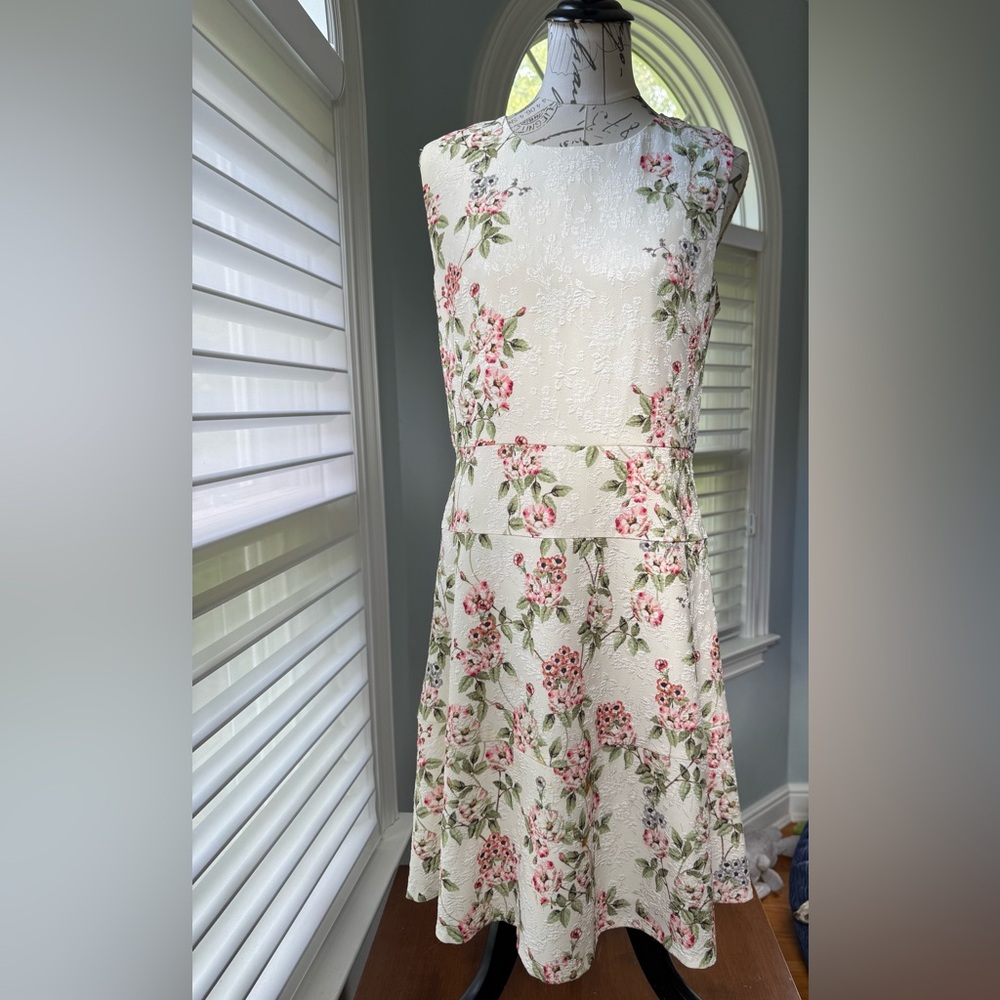 Worn Once Karl Lagerfeld Floral dress. Size 10.